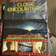 Close Encounters Of The Third Kind Collectors Souvenir Set