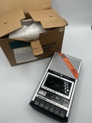 VRG General Electric 3-5152B Silhouette 4 Portable Cassette Tape Recorder Player