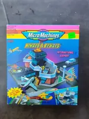 MICRO MACHINES 1994 HIWAYS & BYWAYS INTERNATIONAL AIRPORT COMPLETE JOESCURIOS D8