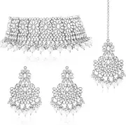 [Aheli] Silver Plated Kundan & Beads Studded Necklace Dangle Earrings Maangtikka Set Ethnic Jewellery for Women, One Size, Metal, No Gemstone