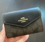 NWT Coach Flap Card Case In Signature Canvas CH202