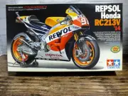 1/12 Tamiya Repsol Honda Rc213V 14 Plastic Model