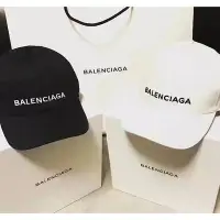 在飛比找Yahoo!奇摩拍賣優惠-專櫃正品Balenciaga帽子黑白雙色刺繡網帽 棒球帽 鴨