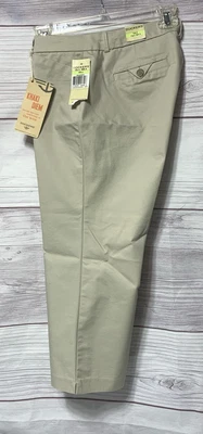 Dockers New With Tag Khaki Diem Women's Metro Capri Straight Leg Pant Size 4 NEW