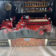 1938 FORD Fire Engine 1:24 Scale, Die Cast Metal MIB Signature Series ￼
