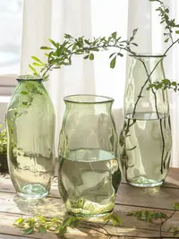 在飛比找松果購物優惠-綠色錘紋琉璃玻璃花瓶 復古文藝簡約風插花器 (7.3折)