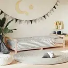 Elegant Kids Bed Frame Mattress Base Platform With Sturdy Slats Head/Footboard
