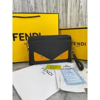 在飛比找蝦皮購物優惠-芬迪 Fendi 優質男士手提包 005