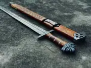Hand Forged Damascus steel Viking Sword Sharp / Battle Ready Medieval Sword