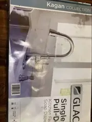 GLACIER BAY Kagan Single-Handle Pull-Down Sprayer Kitchen Faucet MISSING SOAP D.