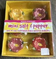 Boston Warehouse Hibiscus Mini Salt & Pepper Shaker Spring Flowers