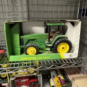 Ertl 1/16 John Deere 8300 Tractor Collector's Edition #5786 NIB