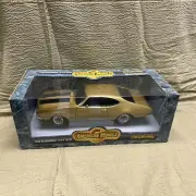 ERTL AMERICAN MUSCLE 1969 OLDSMOBILE 4-4-2 W-30 1:18 DIECAST 1997 ORIGINAL VTG