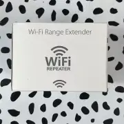 WIFI REPEATER WI-FI Range Extender NEW IN BOX 300Mbps US PLUG