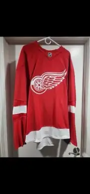 Detroit Red Wings Reebok Authentic Jersey Size 60 w/ Fight Strap