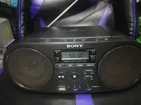 在飛比找Yahoo!奇摩拍賣優惠-拾荒者 新力 SONY ZS-PS50 手提CD USB 收