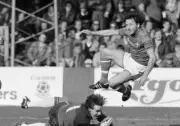 Andy Dibble, Mickey Thomas Luton Town v Chelsea 1984 FOOTBALL OLD PHOTO