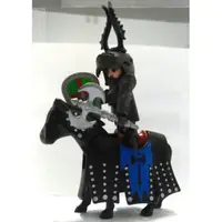 在飛比找蝦皮購物優惠-德國 playmobil 黑武士 騎士 戰馬 盔甲 盾牌 斧