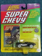 Johnny Lightning 1999 - Super Chevy - 1961 Corvette Black/Silver (Damaged Card)