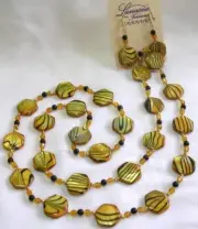 32" HAND KNOTTED OCTAGONAL GOLD & BLACK TIGER PEARL BEAD NECKLACE & EARRING SET