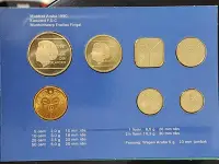 在飛比找Yahoo奇摩拍賣-7-11運費0元優惠優惠-阿魯巴 1990年硬幣套裝 7枚精裝套幣含一枚紀念章 外國錢