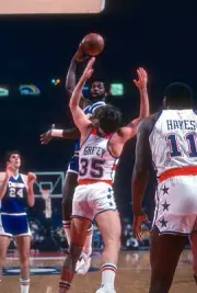 Bobby Wilkerson Denver Nuggets passes the ball over the top of Kev- Old Photo