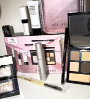 Bobbi Brown eyeshadow palette Bronze, highlighter pink glow, face base, gift set