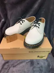 NIB Dr. Martens 1461 smooth white Unisex Leather Oxfords wmn sz. 7 / men sz. 6