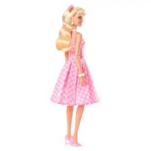 Mattel 芭比收藏系列-芭比電影粉紅格連衣裙娃娃 Barbie 芭比 娃娃 正版 美泰兒