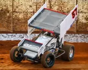KYLE LARSON #57 FINLEY FARMS SPRINT CAR ON TRACK 8X10 GLOSSY PHOTO #A4