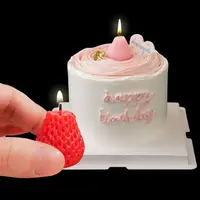 在飛比找蝦皮購物優惠-【48小時~出貨】耶誕新年紅色草莓蠟燭 生日蛋糕裝飾擺件 派