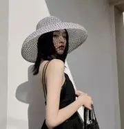 Fashion Sun Hat White Woven Big Wide Brim Straw Hepburn Retro Bucket Summer Rare