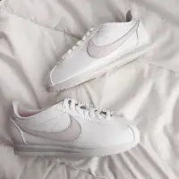 在飛比找蝦皮購物優惠-Nike CLASSIC CORTEZ 乾燥花 藕粉色阿甘