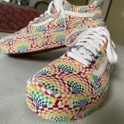 Women’s 8 VANS Old Skool Platform Pride Multi White checker