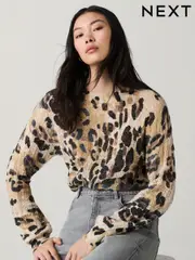 Leopard Printed Crew Neck Fine Knitted Jumper (E94382) | $75