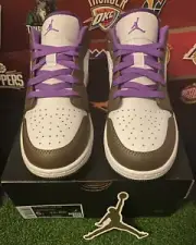 Air Jordan 1 Low Purple Mocha 553558-215 GS Size 5Y New