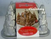NORDICWARE NORDIC WARE FAIRYTALE COTTAGE BUNDT PAN CAKE NIP