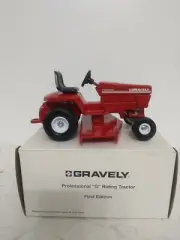1/16 Scale Models Gravely G Professional Lawn Tractor