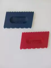 2 Tupperware 1558 Cake Decorator Tools Red and Navy Blue
