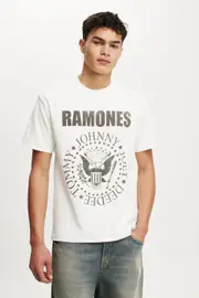[Cotton On Men] Cotton On Men - Ramones Premium Loose Fit Music T-Shirt - Lcn mt vintage white/ramones - crest L LCN MT VINTAGE WHITE/RAMONES - CREST