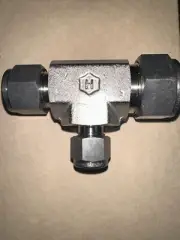 HAMLET REDUCING TEE SS-1210-3-8-6 (SWAGELOK REF) 3/4 OD X 1/2 Run X 3/8 Brach