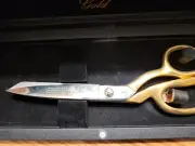 Vintage Mundial 770-8KE Embroidery Gold Handle Plated Scissors