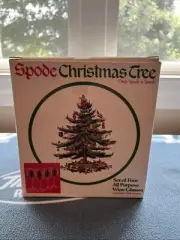 SET OF 4 SPODE CHRISTMAS TREE WINE GLASS WITH GOLD RIMS - MINT With Box