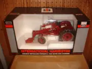 1/16 international 340 with loader toy tractor