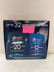 Crest 3D White Classic Vivid Whitestrips Dental Whitening Kit new