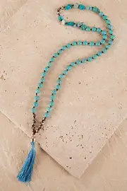 Cotton Tassel On Facet And Stone Mix Necklace--ADO-ANC-1303