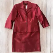 Tahari skirt suit set in a size 14. The set includes a jacket and skirt New NWT
