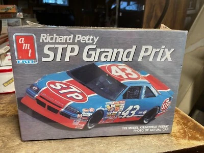 AMT ERTL Richard Petty STP Grand Prix 1/25 Plastic Model Kit #6728 Sealed 1990