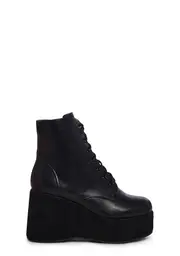 Daylight Club Platform Boots-Black
