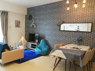 戈通賈亞的1臥室公寓 - 550平方公尺/1間專用衛浴Midhills Contemporary Home for family